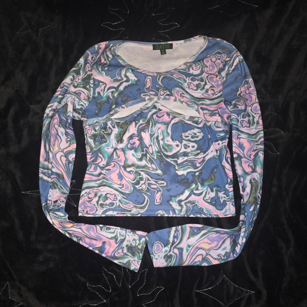Club Exx Long Sleeve Crop
